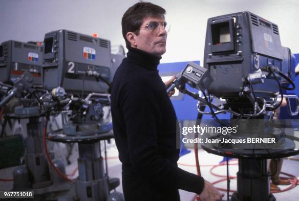 Le producteur Jean-Christophe Averty sur un plateau de télévion à Paris le 17 janvier 1983 à Paris, France.