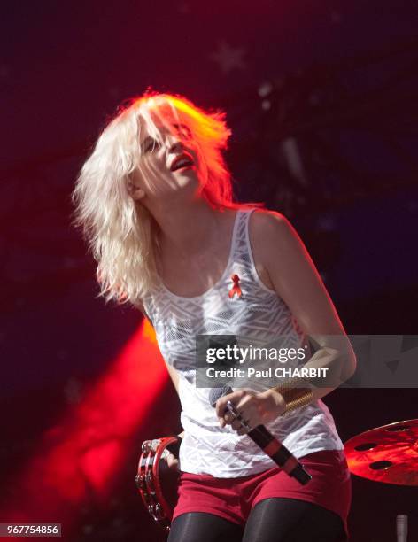 Hollysiz en concert pendant le 'Festival Solidays' le 27 juin 2014, Paris, France.