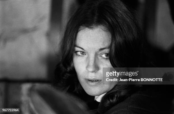 Romy Schneider sur le tournage du film 'Portrait de groupe avec dame' réalisé par Aleksandar Petrovi? le 20 décembre 1976, Autriche.