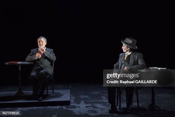 Michel Favory et Louis Arene de la Comedie-Francaise jouent la piece de theatre 'La fleur a la bouche' de Luigi Pirandello sur la scene du...