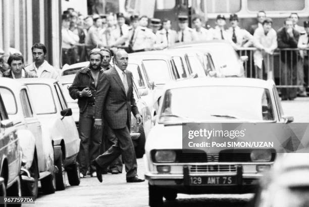 Prise d'otages à l'ambassade d'Irak par un membre de l'OLP à Paris le 31 juillet 1978. Un policier français sera tué par des agents de la sécurité de...