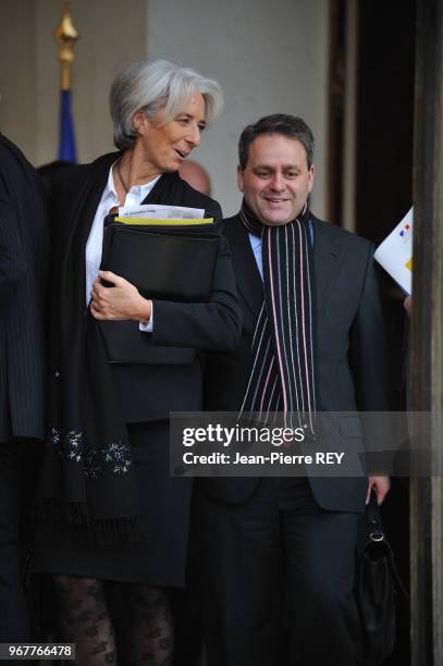Christine Lagarde et Xavier Bertrand à la fin du conseil des ministres le 19 décembre 2008 à Paris, France.