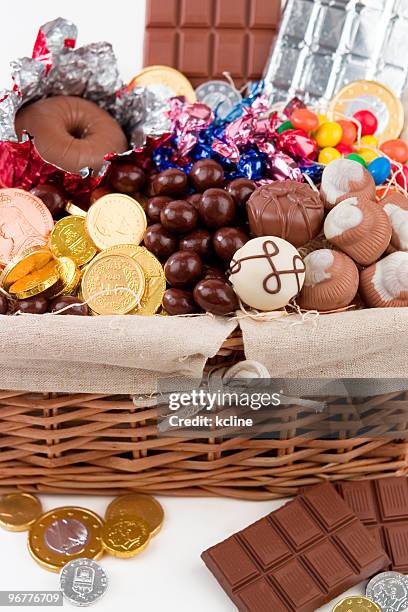 candy gift basket - easter basket with candy stock pictures, royalty-free photos & images
