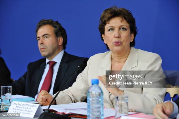 Luc Chatel et Roselyne Bachelot au ministère de l'intérieur le 27 aout 2009 à Paris, France.