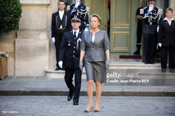 Départ de Michèle Alliot-Marie du ministère de l'intérieur le 24 juin 2009 à Paris, France.