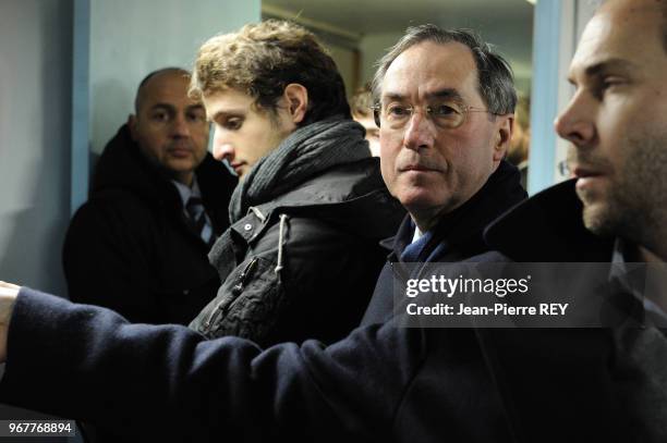 Le ministre de l'Intérieur Claude Guéant au commissariat du centre d'affaire le 14 décembre 2011, France.