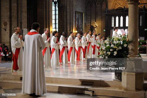 Nouveaux prêtres à la cathédrale Notre Dame à Paris le 30 juin 2012, France.