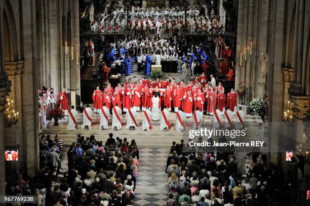 Le Cardinal André Vingt-Trois archevèque de Paris a ordonné 12 nouveaux prêtres à la cathédrale Notre Dame à Paris le 30 juin 2012, France.