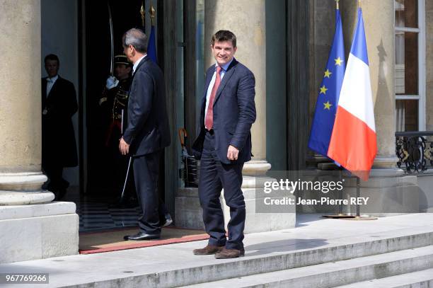 Benoit Apparu sur le péron de l'Elysée le 24 juin 2009 à Paris, France.