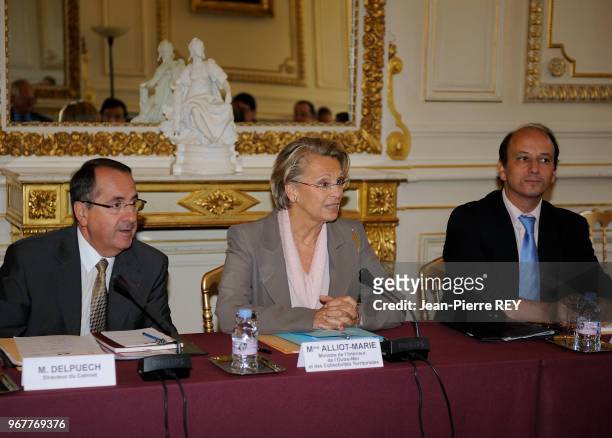 Michèle Alliot-Marie consulte les représentants des cultes le 18 septembre 2008 à Paris, France.