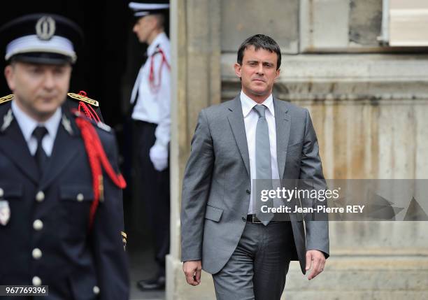 Le ministre de l'Intérieur Manuel Valls à la préfecture à Paris le 26 juin 2012, France.