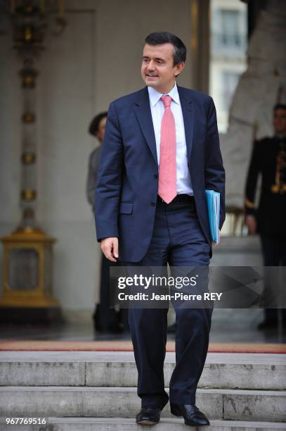 Yves Jégo à la sortie du conseil des ministres à l'Elysée le 28 janvier 2009 à Paris, France.