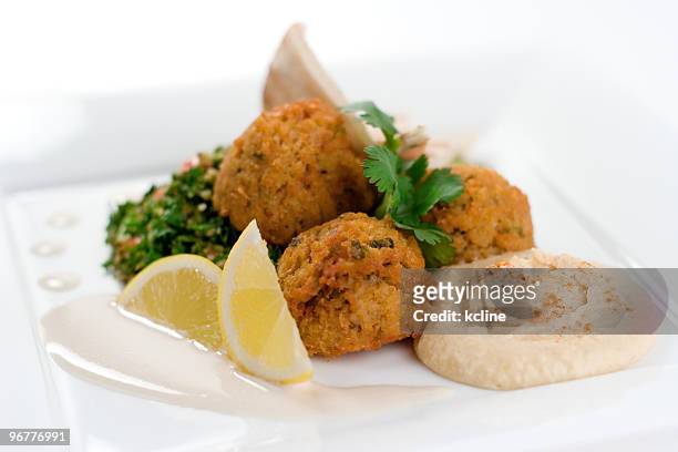 köstliche falafel - falafel stock-fotos und bilder