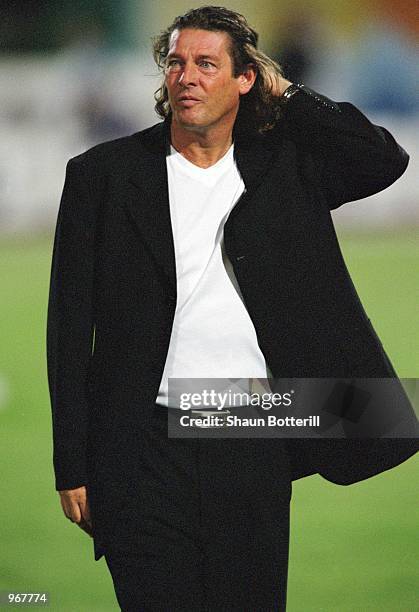 Senegal coach Bruno Metsu during the FIFA World Cup 2002 Qualifying match against Egypt played at the National Stadium, in Cairo, Egypt. Egypt won...