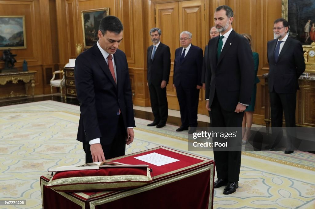 President Pedro Sanchez Is Sworn In
