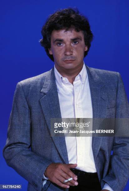 Michel Sardou dans l'emission 'Cadence 3' sur FR3 le 22 juin 1983 à Paris, France.