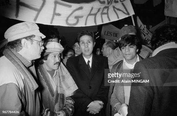 Ahmed Ben Bella lors d'une manifestation en soutien à la résistance afghane, Paris le 20 janvier 1982, France.