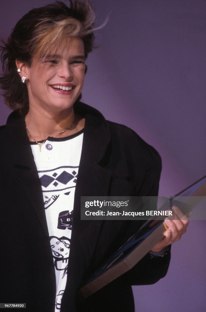 Stéphanie de Monaco reçoit un Disque d'Or en 1986