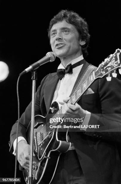 Sacha Distel en concert à l'Olympia de Paris le 19 juin 1980, France.