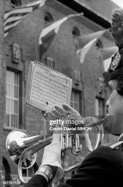 Musicien lors d'un sommet des pays de la CEE à Maastricht le 23 mars 1981, Pays-Bas.