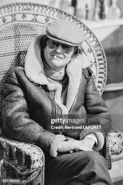 Jean-Pierre Mocky sur le tournage de son film 'Y-at'il un français dans la salle' à Paris le 14 janvier 1982, France.