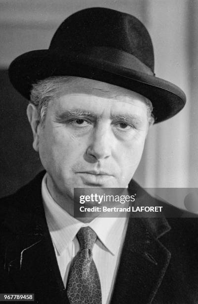 Victor Lanoux sur le tournage du film 'Y-at'il un français dans la salle' réalisé par Jean-Pierre Mocky à Paris le 14 janvier 1982, France.