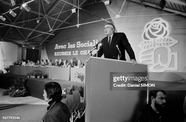 Discours de Pierre Mauroy lors du congrès du Parti Socialiste à Valence le 23 octobre 1981, France.