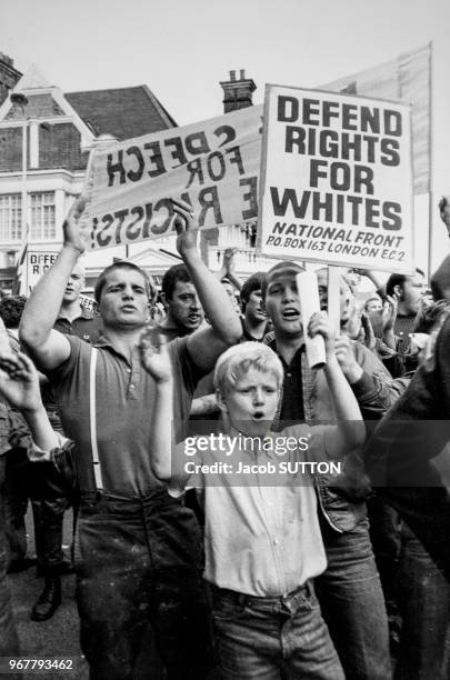 Manifestation du 'National Front' lors du carnaval des Rastas à Londres le 30 aout 1981, Royaume-Uni.