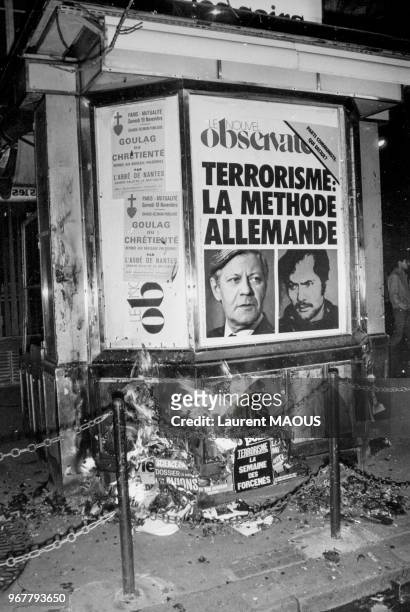 Dégâts lors d'un manifestation de soutien à l'avocat ouest-allemand Klaus Croissant menacé d'extradition le 15 novembre 1977 à Paris, France.