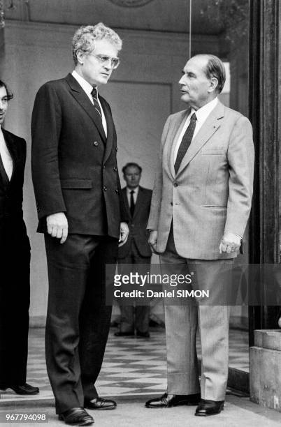 Portrait de Lionel Jospin et de François Mitterrand lors d'un sommet socialiste à l'Elysée le 19 mai 1983 à Paris, France.