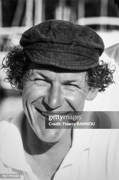 Portrait du navigateur français Philippe Poupon vainqueur de la Route du Rhum dont il a battu le record avec trois jours d'avance sur le meilleur...