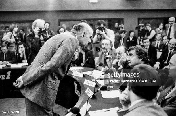 Portrait de Valéry Giscard d'Estaing invité du club de la presse sur Europe 1 le 16 janvier 1983 à Paris, France.