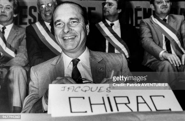Portrait de Jacques Chirac en campagne pour les élections municipales le 24 octobre 1983 à Aulnay-sous-Bois, France.