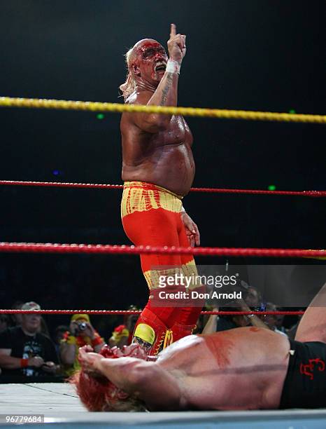Hulk Hogan competes in the ring against Ric Flair during his 'Hulkamania Tour' at Acer Arena on November 28, 2009 in Sydney, Australia.