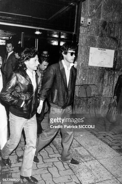 Portrait du réalisateur Roman Polanski et du chanteur anglais Mick Jagger lors d'une soirée de catch féminin au Krypton le 16 novembre 1982 à Paris,...