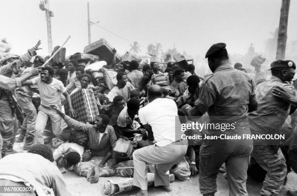 Scène de panique au moment où l'armée béninoise ouvre sa frontière avec le Togo aux ghanéens qui s'y entassaient depuis une semaine, le 29 janvier...