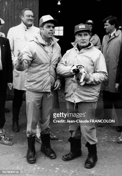 François Mitterrand dans la ferme du secrétaire d'état américain John Block dans le midwest en mars 1984, Etats-Unis.