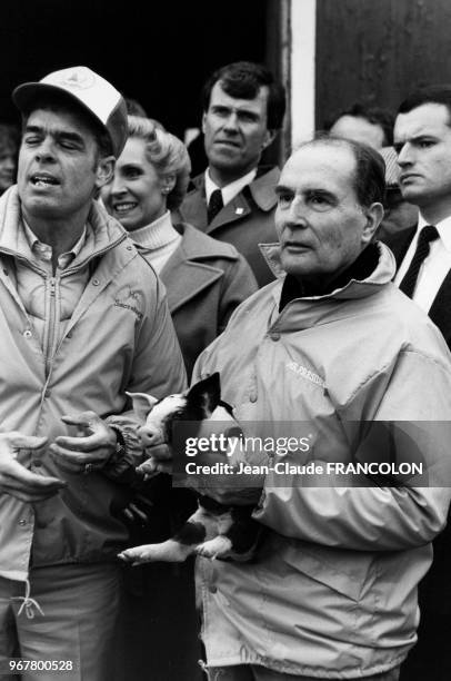 François Mitterrand dans la ferme du secrétaire d'état américain John Block dans le midwest en mars 1984, Etats-Unis.