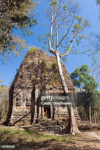 temple of south group, prasat sambor prei kuk - prei stock pictures, royalty-free photos & images