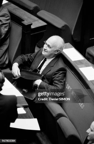 André Laignel lors d'un débat sur l'école privé à l'Assemblée Nationale à Paris le 21 mai 1984, France.