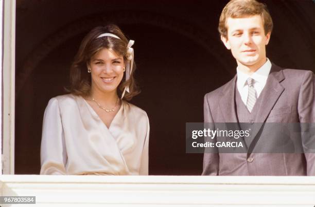 Caroline de Monaco et Stefano Casiraghi au balcon du palais le jour de leur mariage le 23 décembre 1983, Monaco.