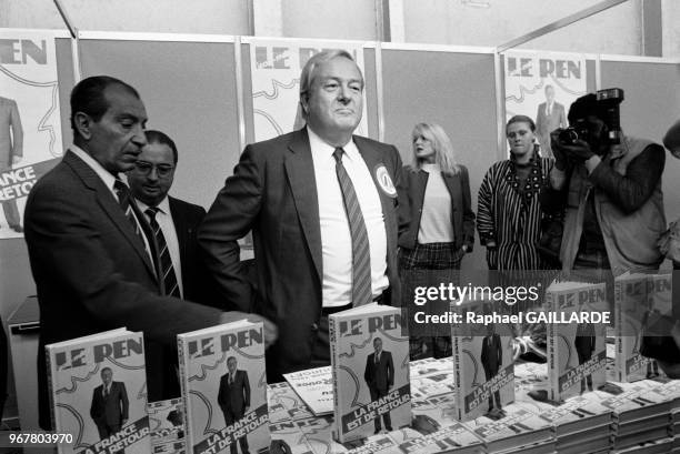 Jean-Marie Le Pen lors de la fête du Front National 'Bleus, Blancs, Rouges' à Paris le 20 octobre 1985, France.