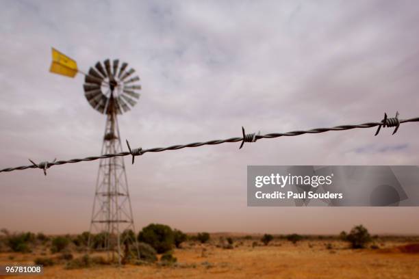 outback windmill, australia - outback windmill stock pictures, royalty-free photos & images