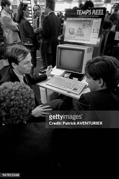 Stand d'ordinateur Philips lors du 34ème salon du SICOB à Paris le 22 septembre 1983, France.