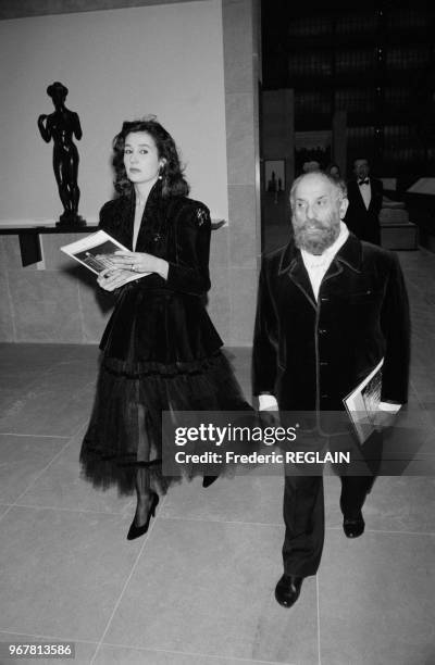 César et Maria Carmen lors de la soirée pour le 75ème anniversaire de l'hopital américain de Paris le 21 janvier 1987, France.