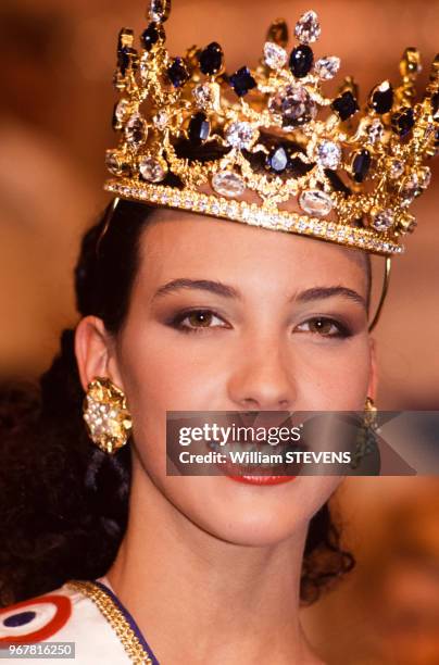 Linda Hardy élue miss France 1992 le 30 décembre 1991 à Paris, France.