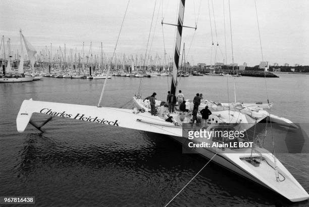 Le voilier tri-foiler Charles Heidseick IV dans le port de La Rochelle le 14 septembre 1984, France.