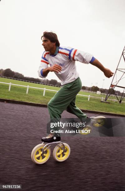 Jean-Pierre Lévy inventeur des patins à pneus le 27 octobre 1987 à Nantes, France.