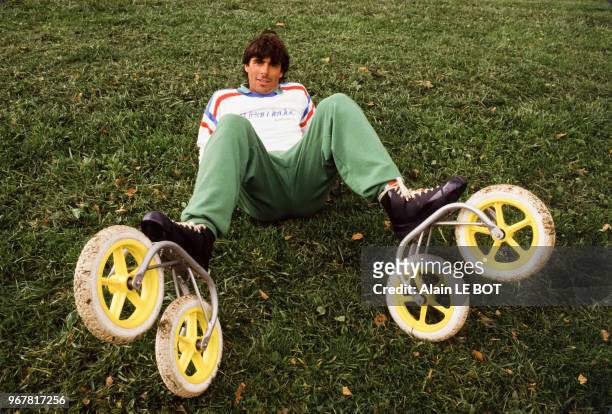 Jean-Pierre Lévy inventeur des patins à pneus le 27 octobre 1987 à Nantes, France.