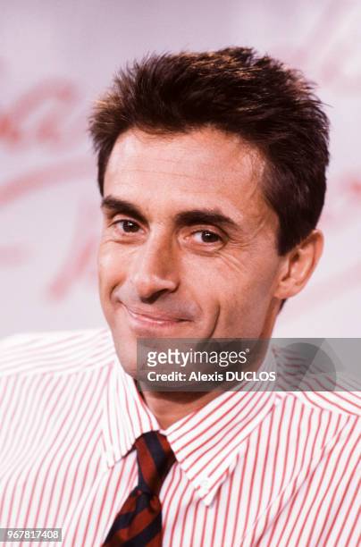 Gérard Holtz sur le plateau de l'émission 'Samedi Passion' sur Antenne 2 à Paris le 26 septembre 1987, France.